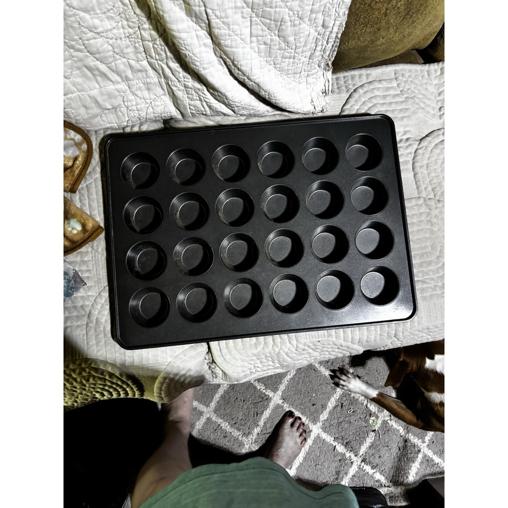 20 Cup Spot Baking Muffin Pan Metal Cooking Cup Cake No Defects